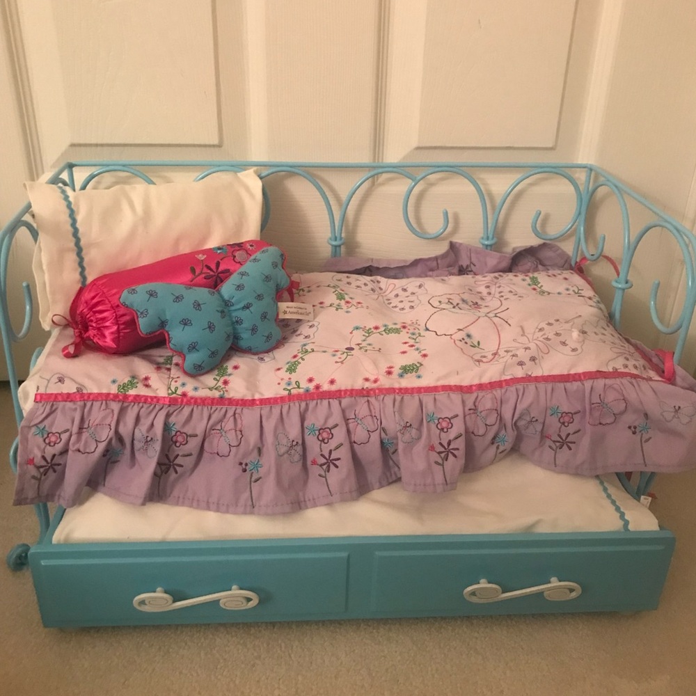 American girl trundle bed.